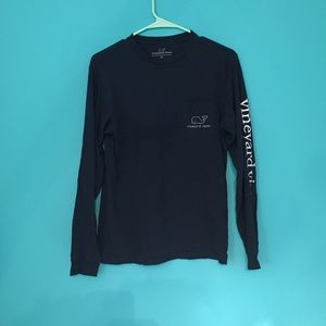 Navy blue vineyard vines shirt